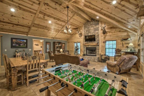 Broken Bow Cabin with Hot Tub and Deck - 4 Mi to Lake!